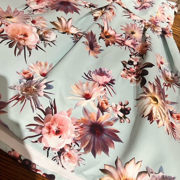 A line dress - Picture 3 of 4